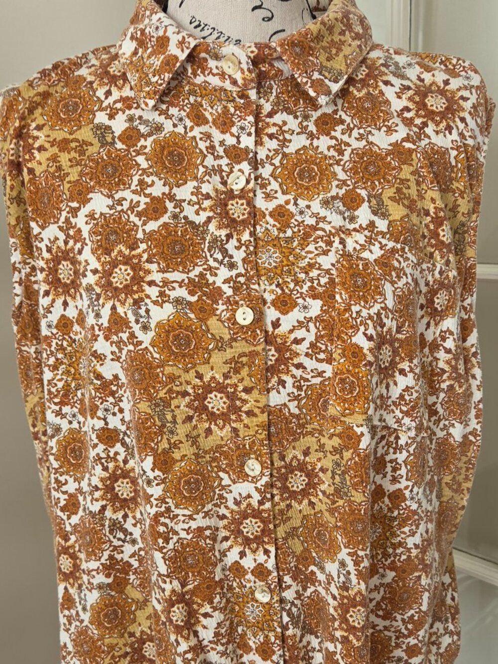 Eden & Olivia L Boho Floral Button down Tie Front Blouse Brown Mustard